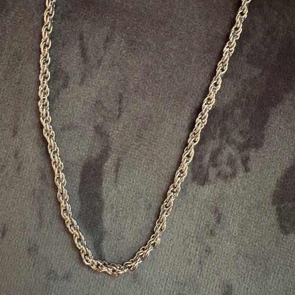 H&M Silver Chain Necklace - Picture 3 of 3
